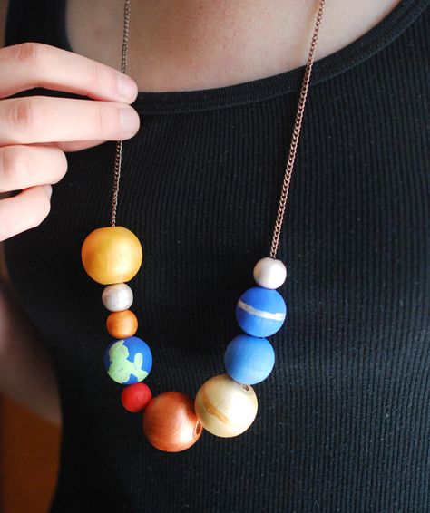 Make a Stellar Solar System Necklace // wild olive for handmade charlotte Tata Surya, Solar System Necklace, Solar System Projects, Handmade Charlotte, Diy Jewelry Projects, Homeschool Science, Reggio Emilia, A Necklace, Space Crafts