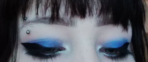 Village Witch, Scene Makeup, Alt Makeup, Swag Makeup, Cool Makeup Looks, Dope Makeup, Make Up Inspo, Goth Makeup, Blue Eyeshadow