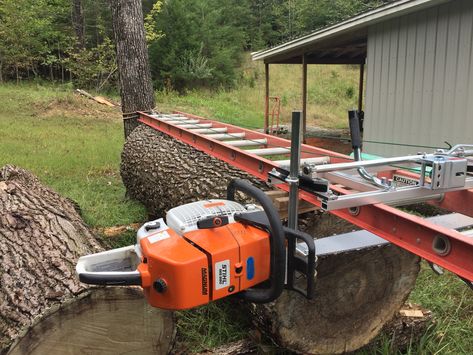 Milling Lumber, Alaskan Chainsaw Mill, Milling Wood, Sawmill Projects, Portable Saw Mill, Chainsaw Mill, Wood Planer, Build A Playhouse, Tool Storage Diy