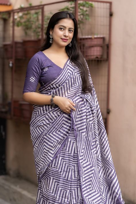 Pure chanderi cotton saree with beautiful batik print with blouse now at just 🎉₹999+shipping For orders contact what's app no-9345417049 Blouse Designs For Cotton Sarees, Chanderi Cotton Saree, Pure Cotton Sarees, Plain Sarees, New Fashion Saree, Cotton Saree Blouse Designs, Saree Wearing Styles, Cotton Saree Blouse, Saree Wearing