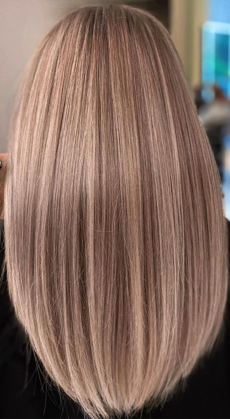 Hair Color Ideas For Pale Skin Tones, Toning Down Blonde Hair, Tea Blonde Hair, Pearl Beige Hair, Mouse Brown Hair With Highlights, Brown With Blonde Hair, Winter Hair Colour For Blondes, New Blonde Hair, Blonde Winter