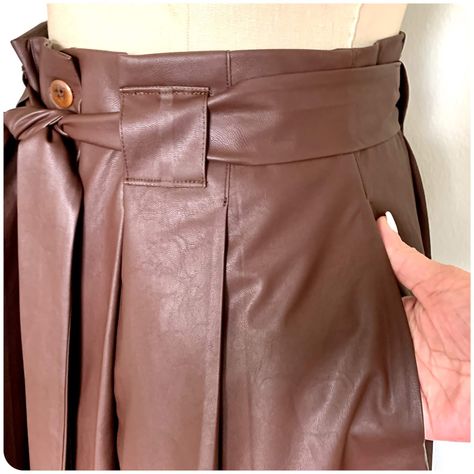 Leather Skirt Pattern, Brown Faux Leather Skirt, Diy Fashion No Sew, Sew Your Own Clothes, Skirt Patterns, Stitch Witchery, Sewing Fashion, Sewing Machine Feet, How To Make Skirt