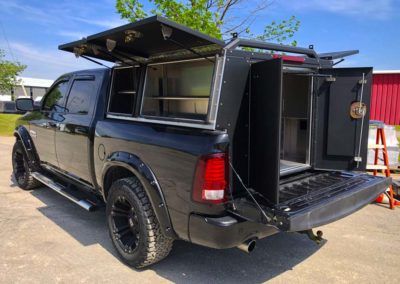 Work Truck Ideas, Truck Canopy Camping, Ute Camper, Chevrolet Trucks Silverado, Work Truck Storage, Flatbed Truck Beds, Toyota Camper, Canopy Camping, Truck Canopy