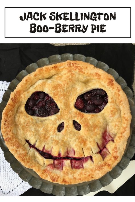 Blackberries and blueberries are mixed with a touch of cinnamon and topped with a Jack Skellington pie crust face for a fun and festive Halloween pie. #sponsored #ad #HalloweenTreatsWeek Nightmare Before Christmas Desserts, Jolly Rancher Drink, Halloween Pie, Christmas Themed Desserts, Boo Berry, Mixed Berry Pie, Halloween Themed Food, Berry Pie, Halloween Appetizers