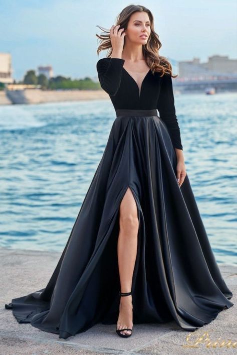 Dress Classy Elegant Long, Black Dress Classy Elegant Long, Classy Party Outfit, Dress Classy Elegant, Black Dress Classy, Turquoise Prom Dresses, Classy Going Out Outfits, Flowy Dress Short, Indian Dress Up