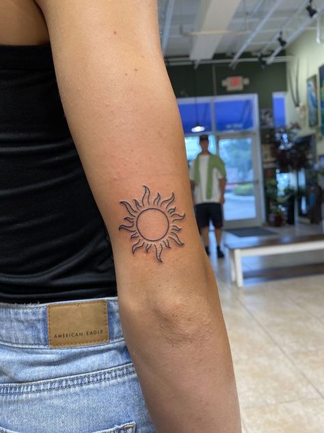 fun fact: I don’t have any tattoos and I don’t think I’ll ever get one, but I like the idea of them lol Care Free Tattoos, Detail Sun Tattoo, Sun Tattoos On Arm, Sun Of May Tattoo, Sun On Arm Tattoo, Basic Sun Tattoo, Henna Sun Tattoo, Hip Sun Tattoo, Sun Tattoos Women