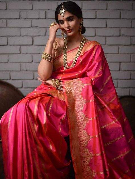 Banarasee Saree, Banaras Sarees, Saree Jewellery, Beautiful Evening Dresses, Katan Silk, Banarasi Saree, Beautiful Evening, Saree Look, Banarasi Sarees