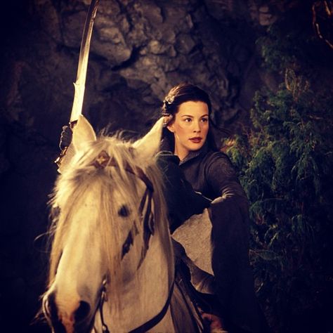 #arwen #evenstar #livtyler #black #hair #white #horse #elf #sword #beautiful #lotr #lordoftherings #hobbit    #Regram via @__lordoftherings__ Arwen Lotr, Arwen Evenstar, Arwen Undomiel, Aragorn And Arwen, Lotr Costume, Concerning Hobbits, Hair White, Fellowship Of The Ring, Liv Tyler