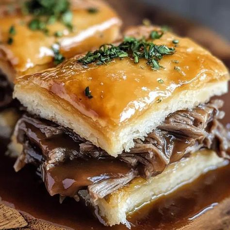 French Dip Squares - Recipecs Garlic Bread French Dip Sandwiches, French Dip Squares With Crescent Rolls, French Dip Squares, Banana Cream Dessert, Sausage Cream Cheese Crescents, Fall Sandwiches, French Dip Crescents, Cheesy Potato Bake, Sausage Cream Cheese