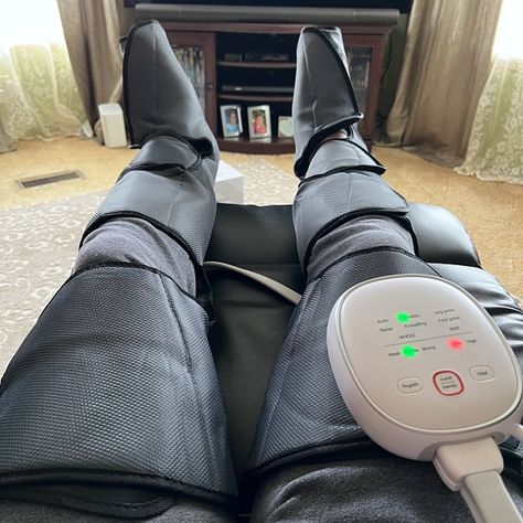 Mountrax Air Compression Foot and Leg Massager review - Sweet relief for my legs and feet - The Gadgeteer Runners Legs, Massage Packages, Leg Circulation, Leg Care, Leg Compression, Beauty Therapy Room, Body Tips, Poor Circulation, Leg Cramps