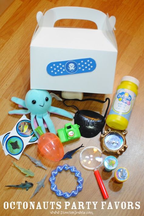 Octonauts Birthday Party Favor Ideas | Peso Medic Bag | directorjewels.com Octonaughts Birthday Party, Octonots Birthday Party, Octonauts Party Favors, Octonauts Birthday Party Food, Octonauts Birthday Cake, Medic Bag, Octonauts Cake, Octonauts Birthday Party, Captain Barnacles