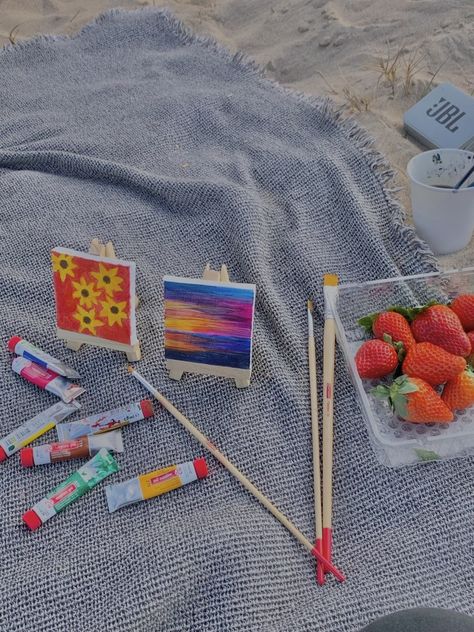 Art Picnic Date Ideas, Canvas Painting Picnic, Summer Picnic Painting, Painting Aesthetic Picnic, Art Picnic Ideas, Picnic Date Painting, Painting Picnic Ideas, Picnic Art Date, Picnic Painting Aesthetic