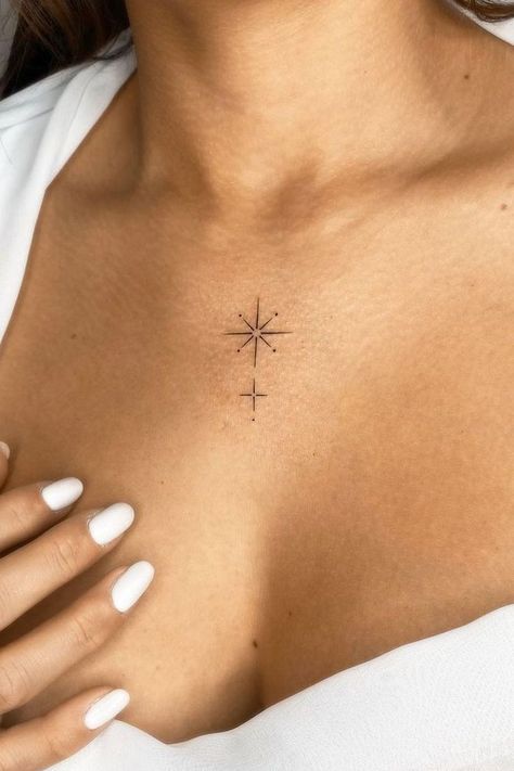 tatuajes en el pecho Minimalist Chest Tattoo For Women, Tiny Chest Tattoos For Women, Small Star Chest Tattoo, Minimalist Tattoo Sternum, North Star Chest Tattoo, Stars On Chest Tattoo, Star Tattoos Chest, Star On Chest Tattoo, North Star Tattoos For Women