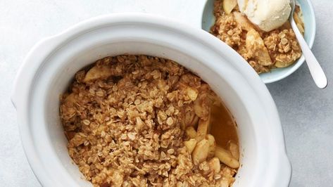 Skip the oven and make dessert in your slow cooker with this Slow-Cooker Apple Crisp recipe! This decadent dessert cooks up beautifully in the slow cooker to a warm, delicately spiced treat packed with fresh apples and finished off with an irresistible oat topping. Serve with a scoop of ice cream and gather the family together to enjoy this ultimate fall treat. Slow Cooker Apple Crisp, Cheese Bars, Slow Cooker Apple, Easy Apple Crisp Recipe, Apple Cream, Pillsbury Recipes, Slow Cooker Apples, Crock Pot Desserts, Apple Dessert Recipes