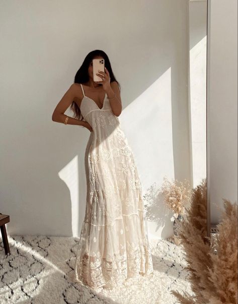 Lace white dress spring summer White Dress Spring, Mode Hippie, Classy Wedding, Dress Spring, Summer Pants, Summer Black, Guest Outfit, Lace White Dress, Outfit Summer