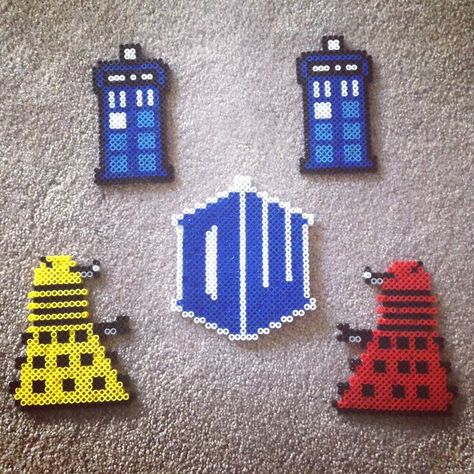 Dr Who Perlers Perler Beads Doctor Who, Doctor Who Perler Bead Patterns, Doctor Who Perler Beads, Doctor Who Crafts, Craft Work For Kids, Perler Creations, Melty Bead Patterns, Perler Bead Templates, Diy Perler Bead Crafts