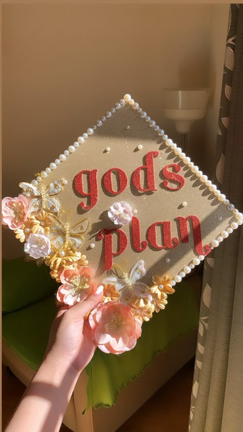 Valedictorian Graduation Cap, All Glory To God Graduation Cap, God Did Graduation Cap, Godly Graduation Caps, Grad Cap Designs Christian, God Grad Caps, Gods Plan Grad Cap, Christian Cap Ideas For Graduation, Drake Grad Cap