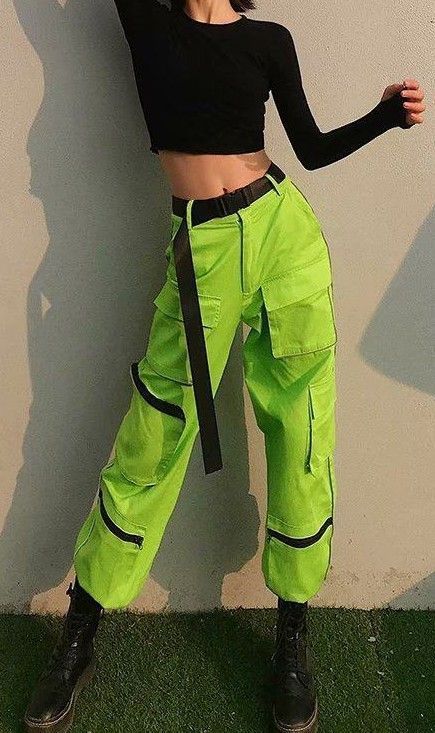 Neon Green Cargo Pants, Ropa Color Neon, Neon Green Outfits, Streetwear Trousers, Neon Outfits, Pants Streetwear, Neon Fashion, Green Cargo Pants, Green Cargo