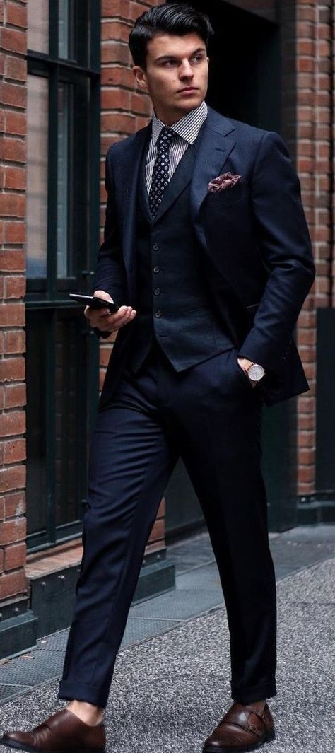 Blue Suit Outfit, Blue Three Piece Suit, Formal Suits Men, Suits Outfits, Dark Blue Suit, A Man In A Suit, Man In A Suit, Blue Suit Men, Suits Men Business