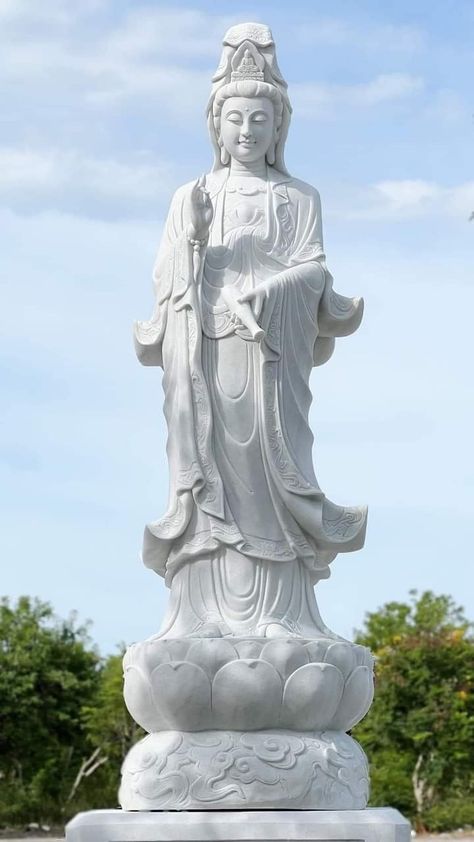 Guan Yin Statue, Guanyin Art, Quan Yin, Guan Yin, Chinese Embroidery, Healing Light, Kuan Yin, Buddha Sculpture, Kwan Yin