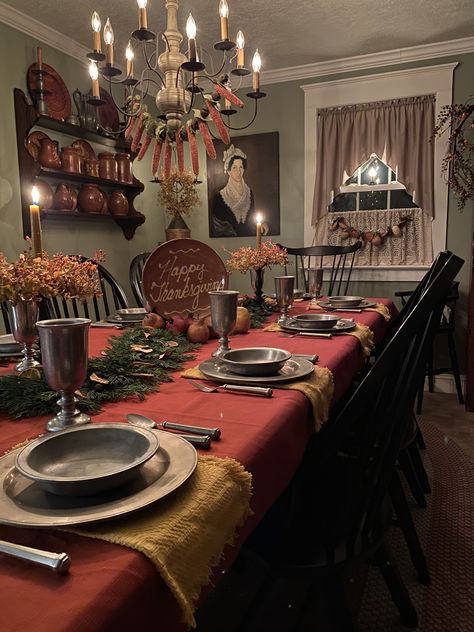 Colonial Table Setting, Colonial Thanksgiving Decor, Colonial Christmas Aesthetic, Colonial Thanksgiving, Colonial Williamsburg Thanksgiving, Colonial Life Early American, Colonial Home Decor, Thanksgiving 2023, Christmas Table Decor