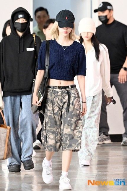 Aespa Winter Fashion, Aespa Airport Fashion, Aespa Concert, Airport Fashion Kpop, Winter Pics, Busan Korea, Kim Min Jeong, At Airport, Fashion Kpop