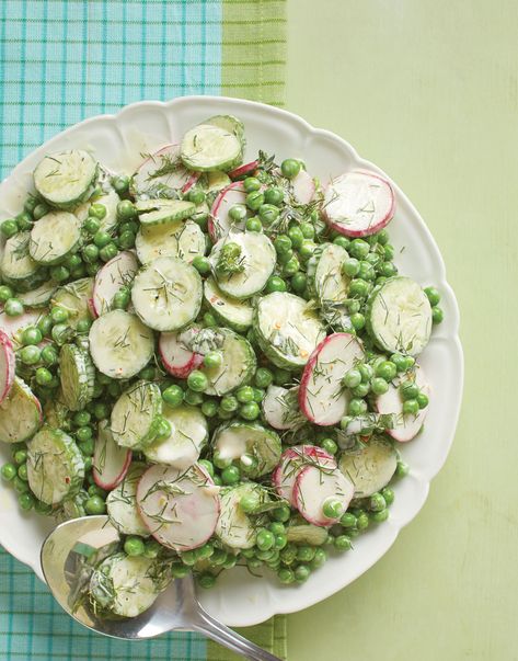 Green Pea Salad, Snap Peas Recipe, Healthy Dinner Salads, Springtime Recipes, Fresh Peas, Radish Greens, Cucumber Salad Recipe, Bbq Salads, Spring Peas