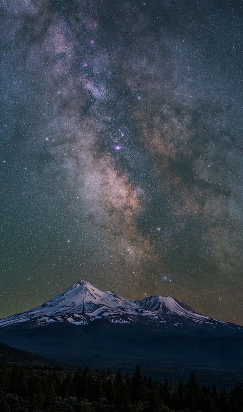 Milky Way over a Snow-capped Mount Shasta Milky Way Mountains, Snow Capped Mountains, Mount Shasta, Summer Mood, The Mountains Are Calling, Star Sky, 2024 Vision, Beautiful Sky, Starry Sky