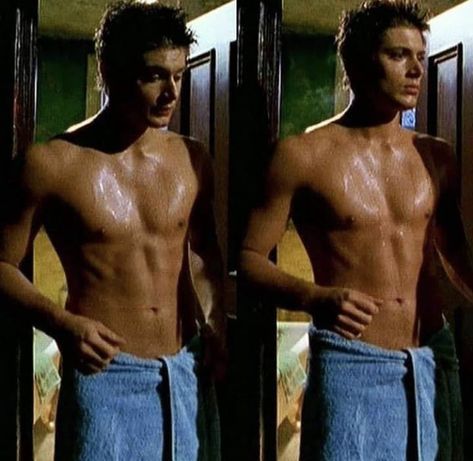 Young Jensen Ackles, Jensen Ackles Shirtless, Dean Winchester Hot, Dean Winchester Shirtless, Jesen Ackles, Jensen Ackles Supernatural, Supernatural Dean Winchester, Winchester Supernatural, Winchester Boys