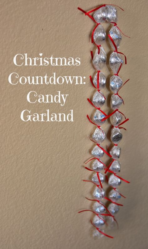 Candy Cane Christmas Countdown Diy, Candy Cane Countdown Diy, Peppermint Candy Garland Diy, Christmas Paper Chain Countdown, Christmas Countdown Paper Chain, Christmas Countdown Craft, Candy Garland, Countdown Ideas, Cooking Crafts