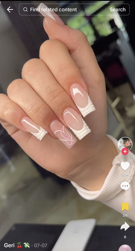 Medium Nails With Initial, Nails With G Initials Acrylic, Nails With The Letter G On Them, Nails Inspo For Birthday, Nails With Partners Initial, Cute Simple Nails With Initial, I Initial On Nails, Nails With A G Initial, Cute Short Acrylic Nails With Initials