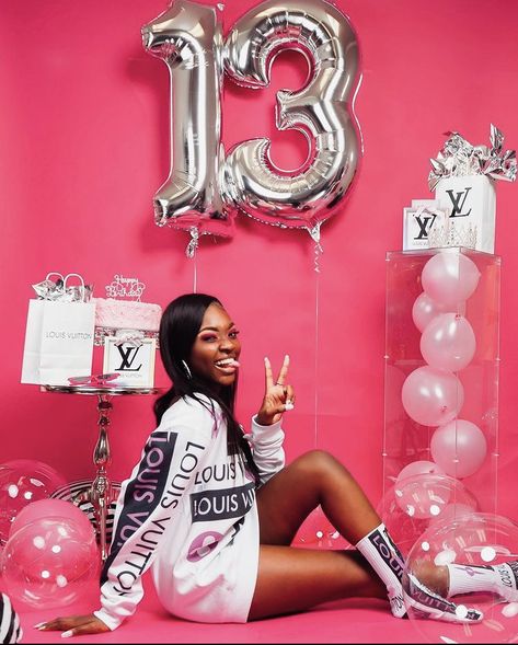 𝙛𝙤𝙡𝙡𝙤𝙬 𝙥𝙡𝙚𝙖𝙨𝙖𝙣𝙩 𝙥𝙞𝙣𝙯 𝙛𝙤𝙧 𝙢𝙤𝙧𝙚<3 13birthday Photoshoot Ideas, Birthday Photoshoot 13 Year, 13th Birthday Picture Ideas, 13th Photo Shoot Ideas, Photoshoot For 14th Birthday, 13 Photo Shoot Ideas, Thirteenth Birthday Photo Shoot, 13 Birthday Photoshoot Ideas, 13 Birthday Photoshoot Ideas Black