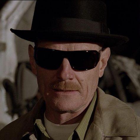 "I am not in danger I am the danger." The black hat that Walter White (Heisenberg) wears in Breaking Bad.  #heisenberg #walterwhite #breakingbad Breaking Bad Season 1, Beaking Bad, Breaking Bad Seasons, Breaking Bad Jesse, جوني ديب, Walter White, Miles Davis, Judas Priest, Better Call Saul