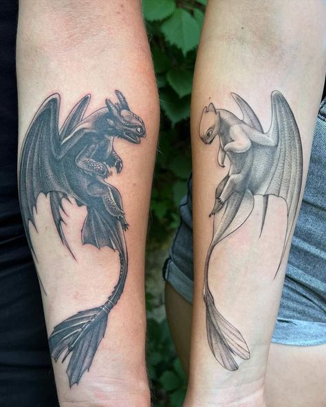 Light Fury Tattoo Ideas, Light Fury Dragon Tattoo, Httyd Matching Tattoos, Dragon Tattoo For Couples, Toothless And Light Fury Tattoo, Light Fury Tattoo, Tattoo Toothless, Toothless Tattoo, Light Fury