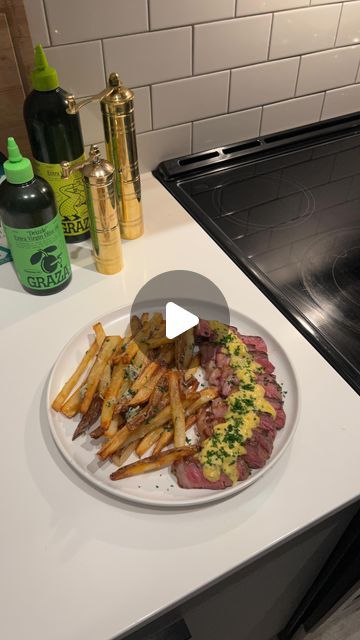 Shey Nascimento Hutzler on Instagram: "steak frites with béarnaise sauce" Béarnaise Sauce, Bearnaise Sauce, Steak Frites, Instagram Food, Steak, Sauce, On Instagram, Instagram