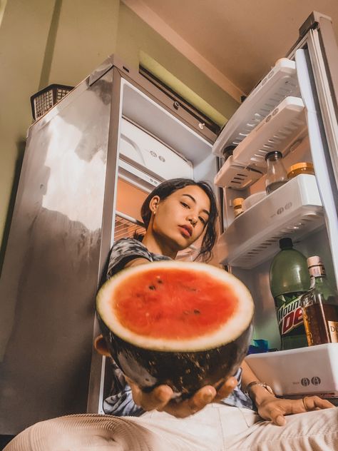 Food Instagram Content Ideas, Food Model Photoshoot, Fridge Photoshoot, Fridge Photography, Food Portrait, Food Photoshoot, Party Photoshoot, Perspective Photography, Instagram Content