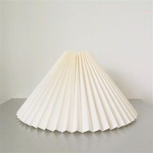 Plaster Lamp, Lampshade Fabric, Pleated Lampshade, Danish Lighting, Diy Plaster, Knife Pleat, Diy Shades, Vintage Light Fixtures, I Love Lamp