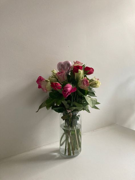 Roses In Vase, Roses Vase, Roses In A Vase, Red Journal, Breakfast Platter, Short Vase, Rose Vase, Flower Inspiration, In My Room