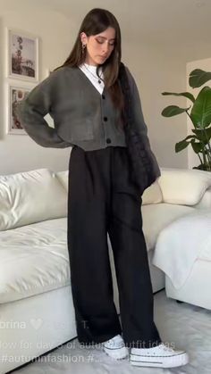 Outfits With Suit Pants, Baker Pants Uniqlo Outfit, Fashion Journalist Outfits, Outfits With Gray Cardigan, Modest Smart Casual, Work Outfits Cardigan, 15 Degree Weather Outfit, Cardigan Outfit Business Casual, Architect Attire