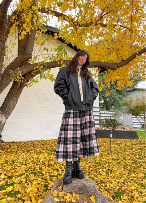 Plaid Skirt And Vest Outfit, Patterned Maxi Skirt Outfit, Plaid Maxi Skirt Outfit, Sweater Vest And Plaid Skirt Outfit, Plaid Maxi Skirt, Long Plaid Skirt Outfit Grunge, Plaid Skirt Knit Sweater, Alt Plaid Skirt Outfit, Plaid Skirt Outfit