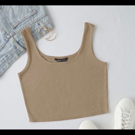 Brand New! Never Been Worn Shein Tank Top. Super Soft And Cute Tan Color! Casual Church Outfits Summer, Summer Work Outfits Office Casual, Nyc Outfits Summer, Summer Work Outfits Office, Church Outfit Casual, Knitted Crop Tank Top, Casual Summer Outfits For Women, Office Casual Outfit, Summer Shorts Outfits