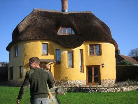 Metal Shop Houses, Cob Building, Casa Hobbit, Straw Bale House, Earthship Home, Natural Homes, Yellow House, Unusual Homes, Shop House Ideas