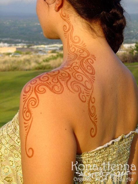 Shoulder Henna, Cool Henna, Back Henna, Henne Tattoo, Back Girl, Cute Henna Tattoos, Jagua Henna, Henna Style Tattoos, Small Henna