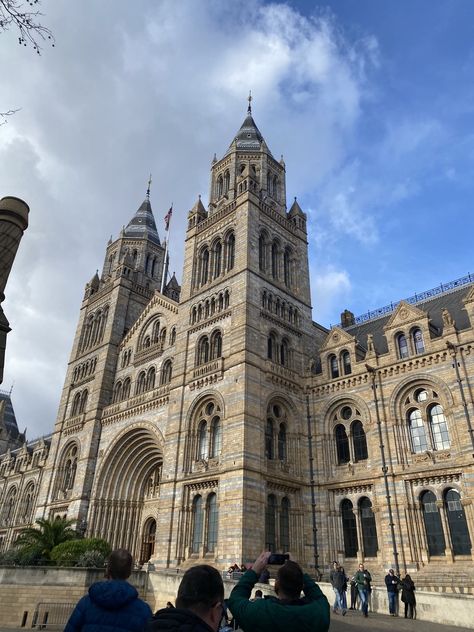 The Natural History Museum London, History Museum Curator Aesthetic, London Museum Of Natural History, Natural History Museum London Aesthetic, National History Museum London, Museum Exterior, Leadenhall Market London, Spy School, London Photo Ideas