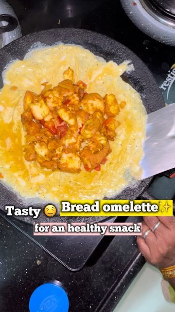 Bread Omelette Recipe, Bread Omelette, Omelette Recipe, Tasty Recipes Videos, Tasty Healthy, Homemade Bread, Home Made, Food Videos, New Recipes