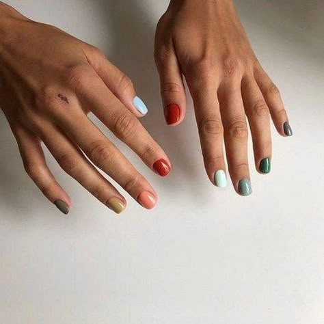 Multi Colored Nails, Nagellack Trends, Minimalist Nails, Nail It, Nail Inspiration, Nails Makeup, Black Nails, Trendy Nails, How To Do Nails