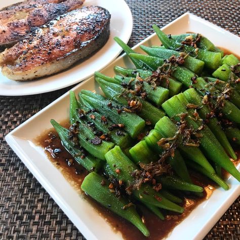 Casa Baluarte Filipino Recipes: Steamed Okra with Oyster Sauce Filipino Okra Recipes, Vegetable Recipes Filipino, Steam Okra, Gulay Recipe Filipino Food, Healthy Filipino Recipes, Pinoy Lunch, Steamed Okra, Pinoy Food Filipino Dishes, Binondo Chinatown