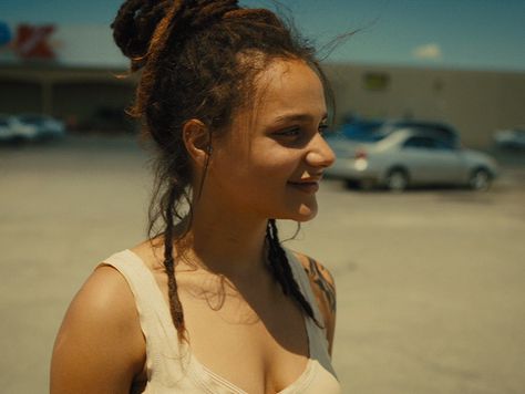 Sasha Lane, Hiking Gif, American Honey, Teary Eyes, Drama Film, Aesthetic Grunge, Film Stills, Cleaning Service, Summer Of Love