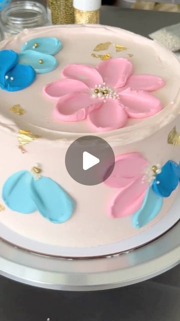 @decorelement on Instagram: "Textured buttercream florals for a gender reveal cake 💗💙 Baker credit: @annickjoniaux_ . . #cake #genderreveal #genderrevealcake #pinkandblue #cakeinspiration #buttercreamcake #cakeinspo #cakedecorating" Chocolate Gender Reveal Cake, Chocolate Gender Reveal, Gender Reveal Cakes, Textured Buttercream, Gender Reveal Cake, Floral Cake, Buttercream Cake, Cake Inspiration, May 17