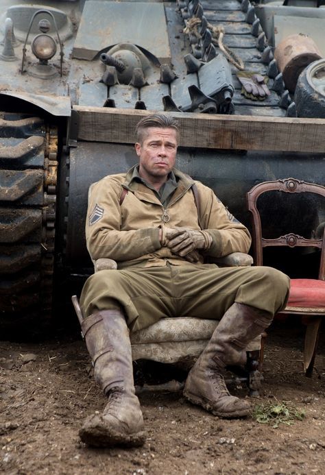 Brad Pitt in Fury (2014) Brad Pitt Fury, Fury 2014, Jennifer Aniston 90s, Fury Movie, Enduro Vintage, Joe Black, Septième Art, Clipuri Video, Movie Wallpapers